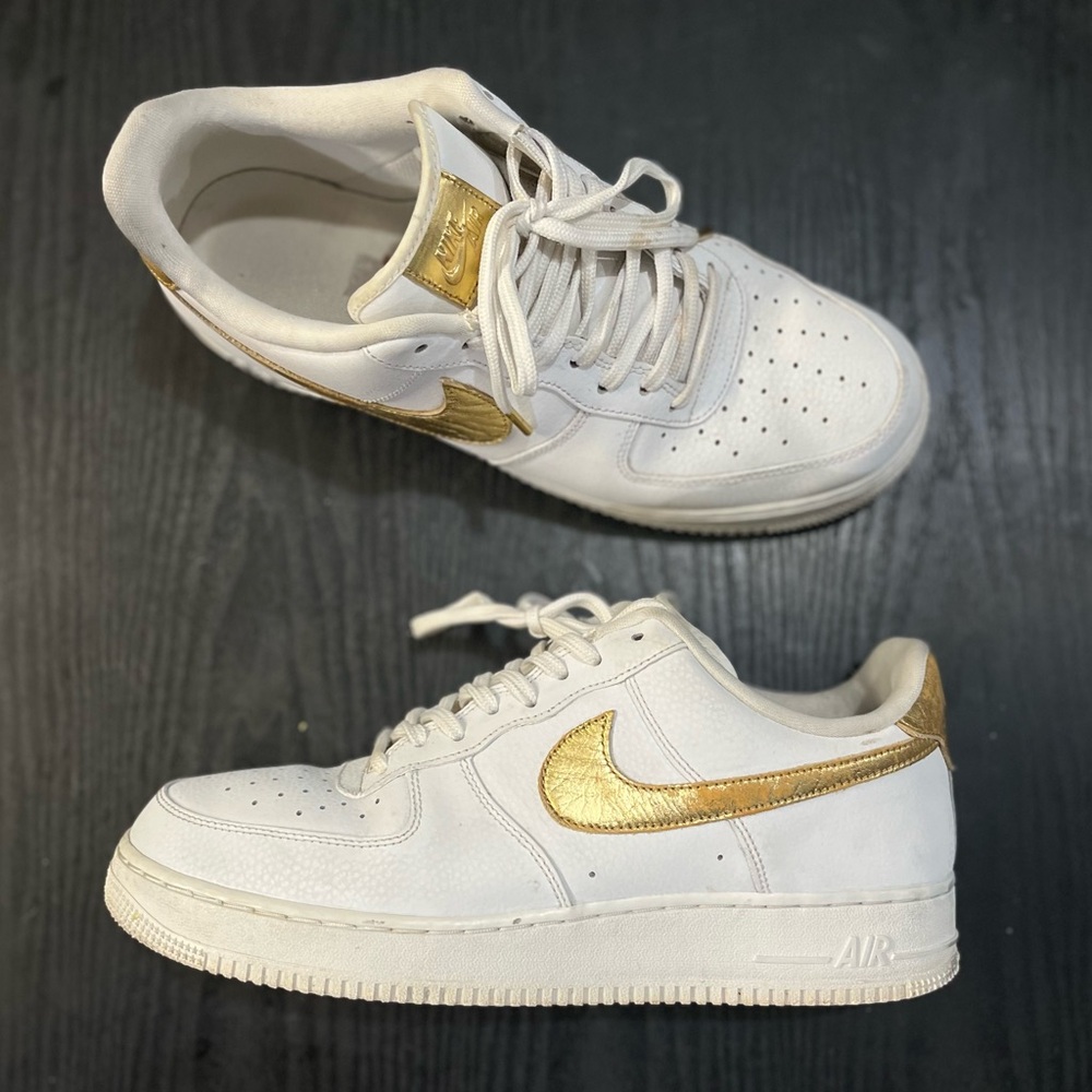 Air Force 1 “Metallic Gold”